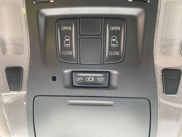 Toyota Vellfire 6