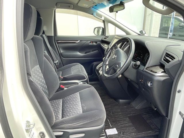 Toyota Vellfire 10