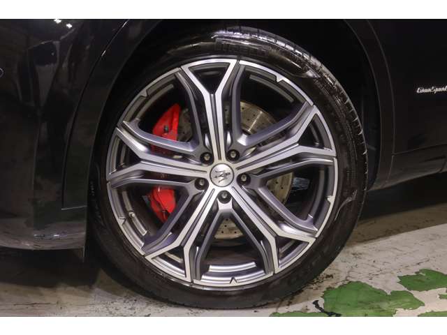 Maserati Levante 11