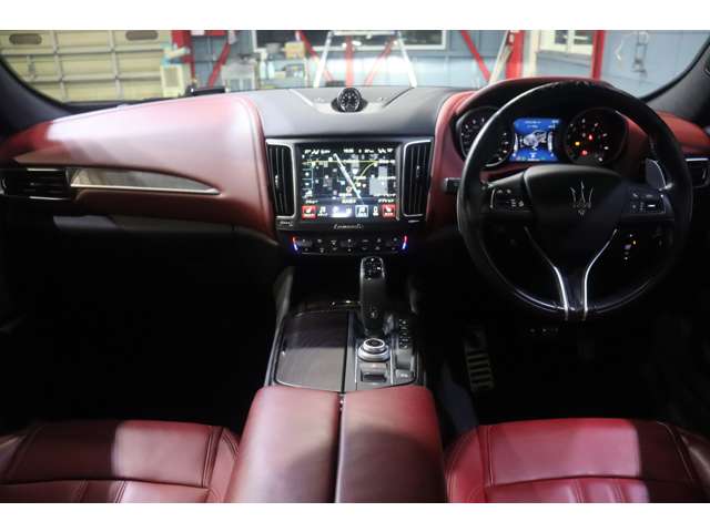 Maserati Levante 5