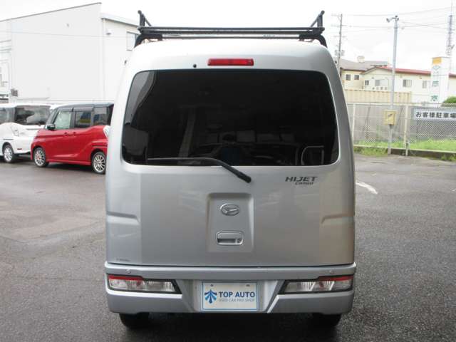 Daihatsu Hijet Cargo 5