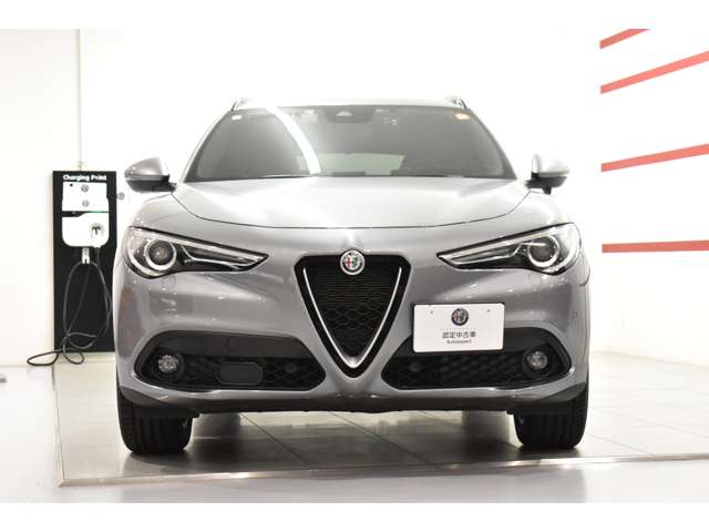 Alfa Romeo Stelvio 4