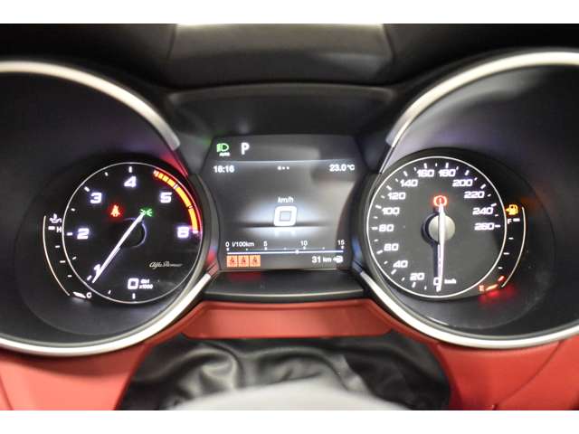Alfa Romeo Stelvio 9