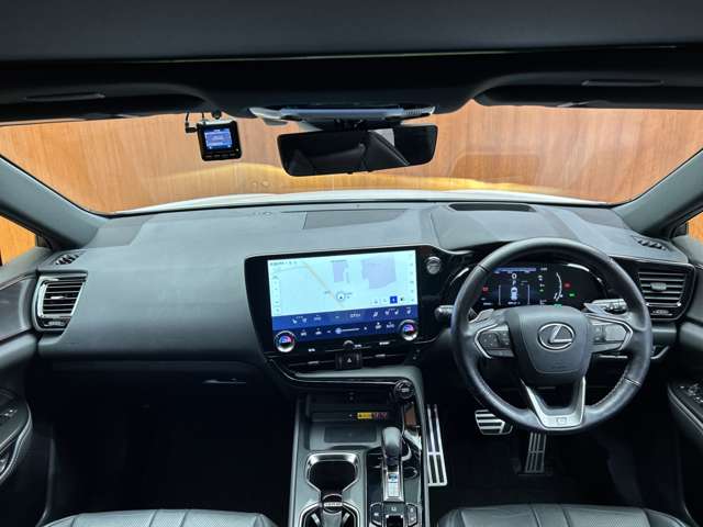 Lexus NX 4