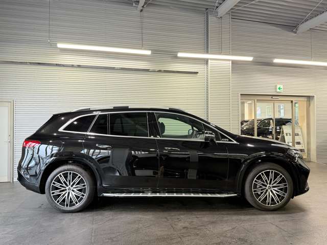 Mercedes-Benz EQS SUV 8
