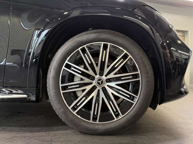Mercedes-Benz EQS SUV 10