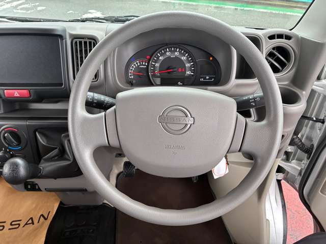 Nissan NV100 Clipper 12