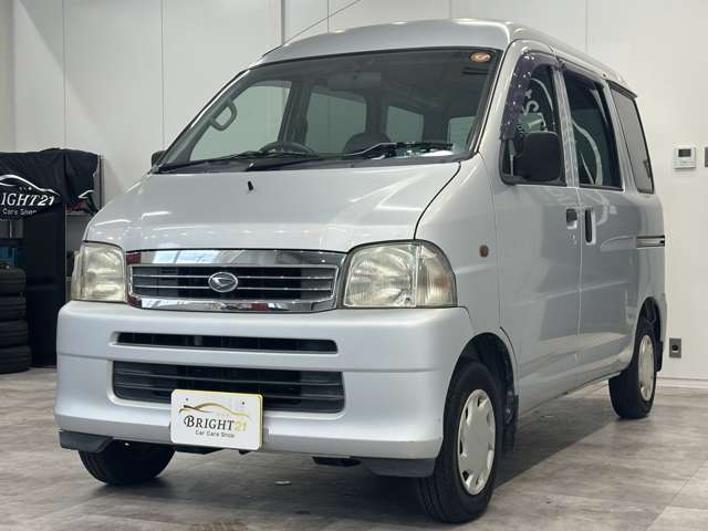 Daihatsu Hijet Cargo 3
