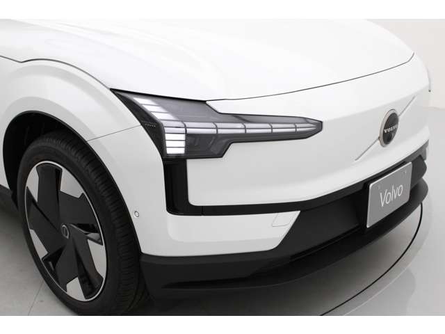 Volvo EX30 7