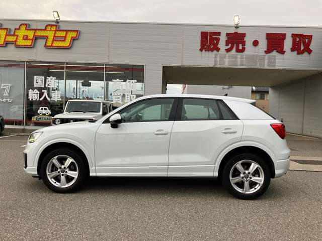 Audi Q2 12