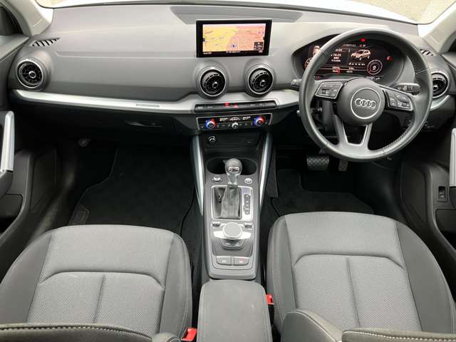 Audi Q2 5