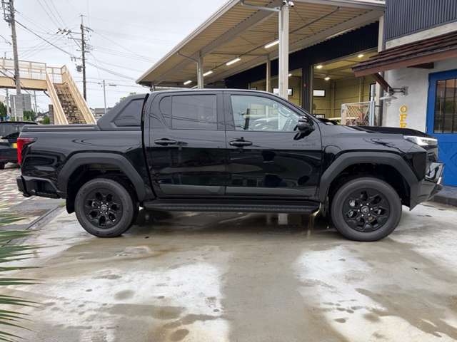Toyota Hilux 4