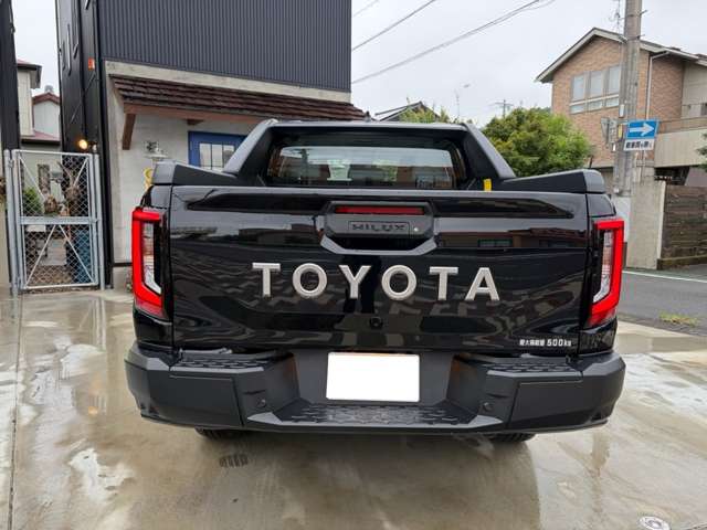 Toyota Hilux 8