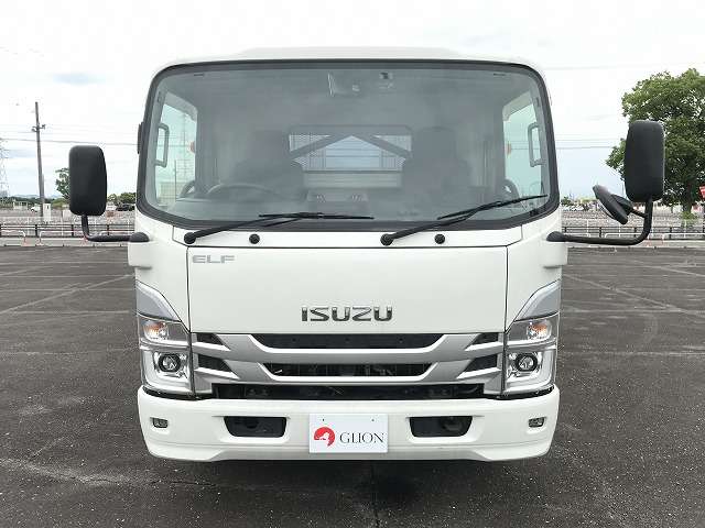 Isuzu Elf 2