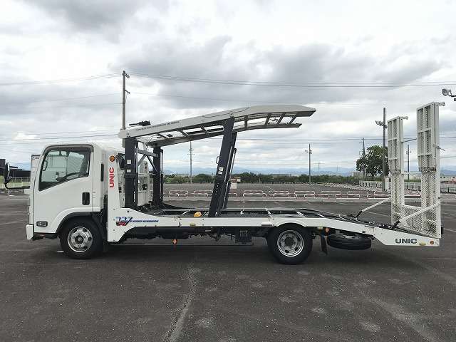 Isuzu Elf 4