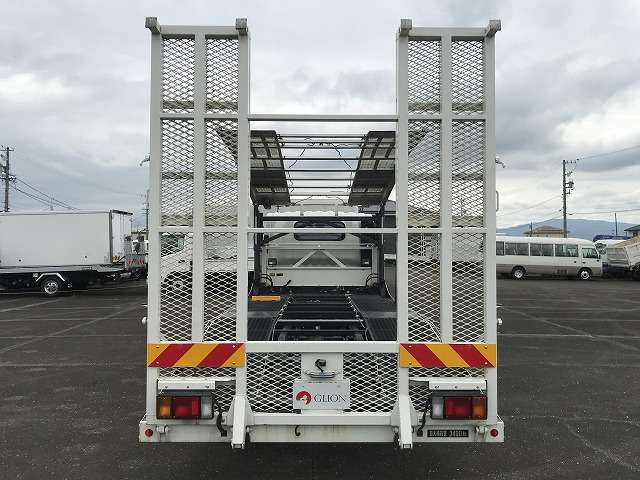 Isuzu Elf 7