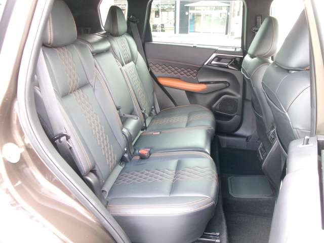 Mitsubishi Outlander 11