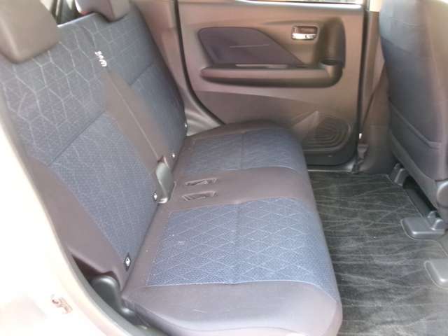 Mitsubishi eK X 12