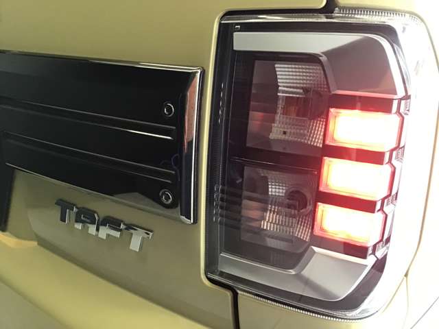 Daihatsu Taft 12