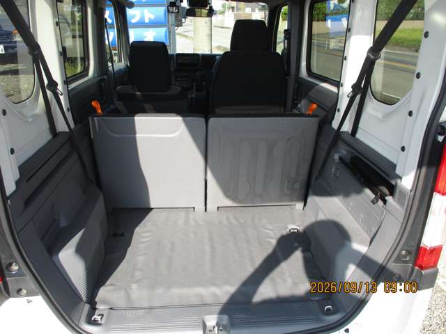 Honda N-VAN 9