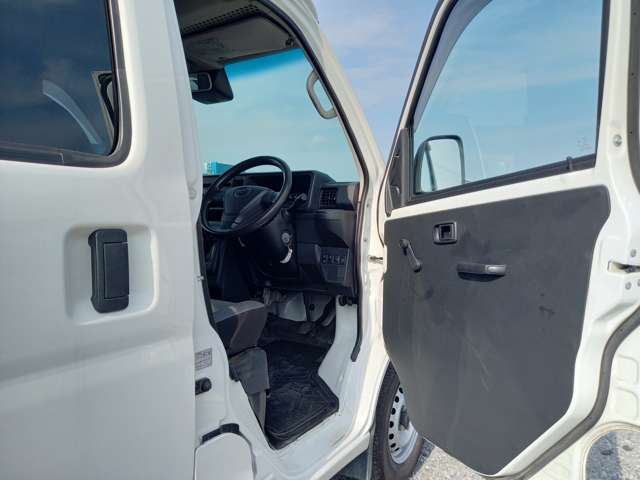 Daihatsu Hijet Cargo 9