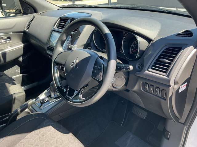 Mitsubishi RVR 7
