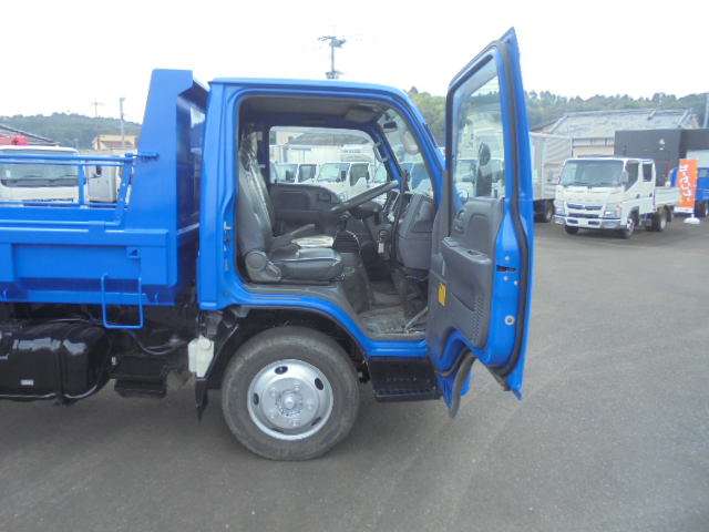Isuzu Elf 11