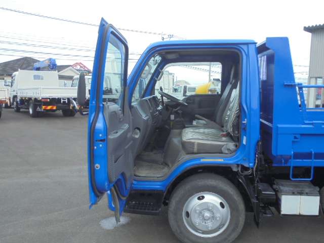 Isuzu Elf 4