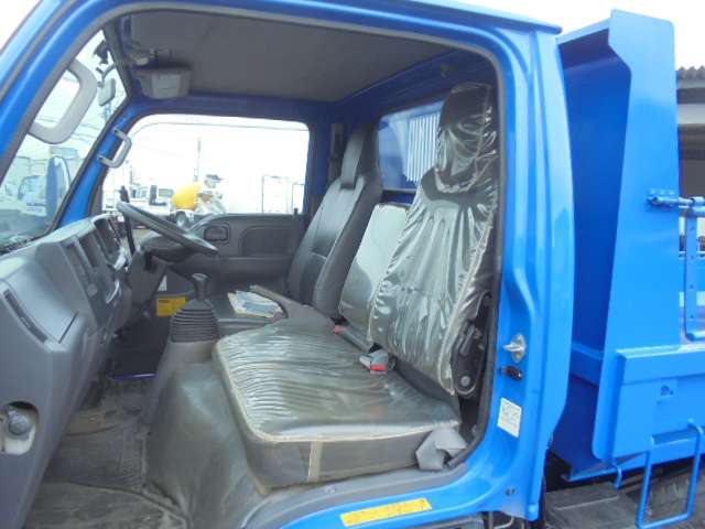 Isuzu Elf 6