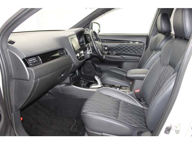 Mitsubishi Outlander PHEV 6
