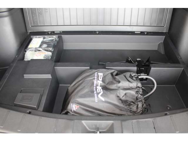Mitsubishi Outlander PHEV 9