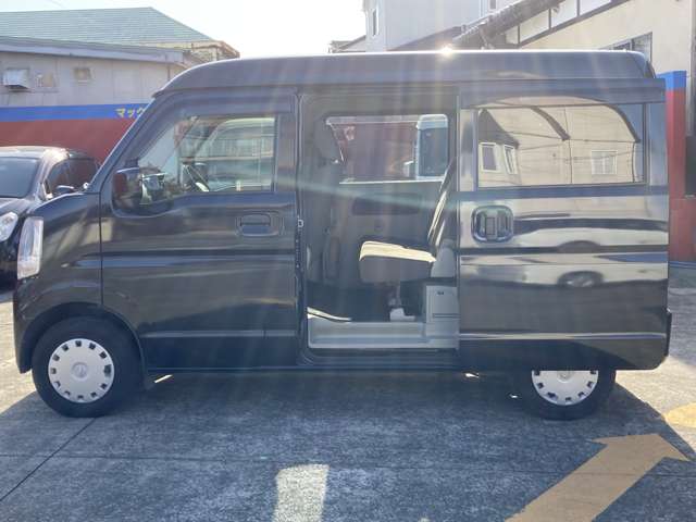 Nissan NV100 Clipper 11