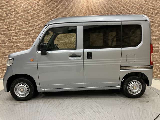 Honda N-VAN 10