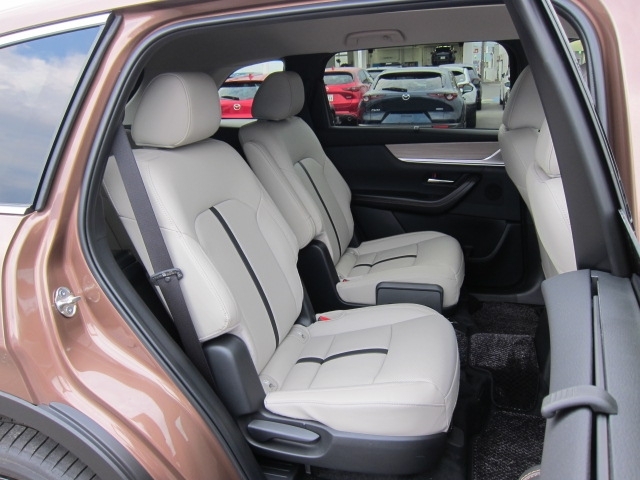Mazda CX-80 8