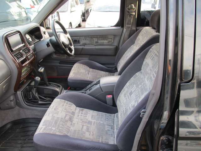 Nissan Datsun 12