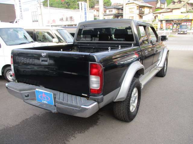Nissan Datsun 9