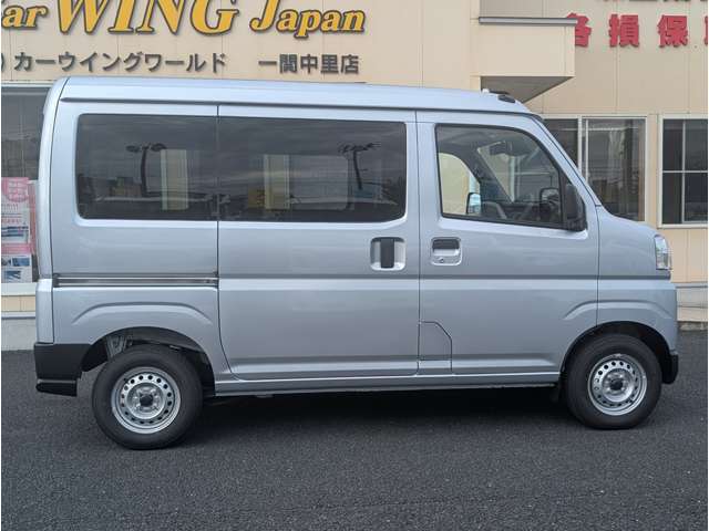 Daihatsu Hijet Cargo 6