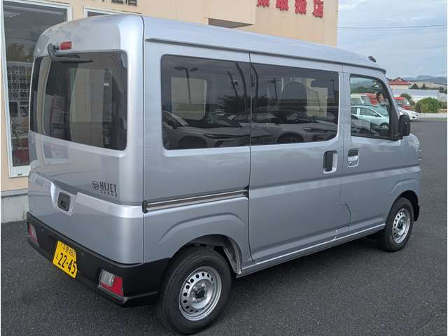 Daihatsu Hijet Cargo 8
