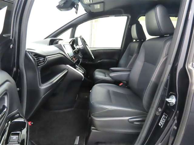 Toyota Esquire 12