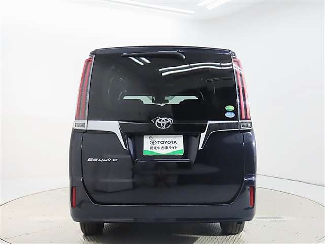 Toyota Esquire 2