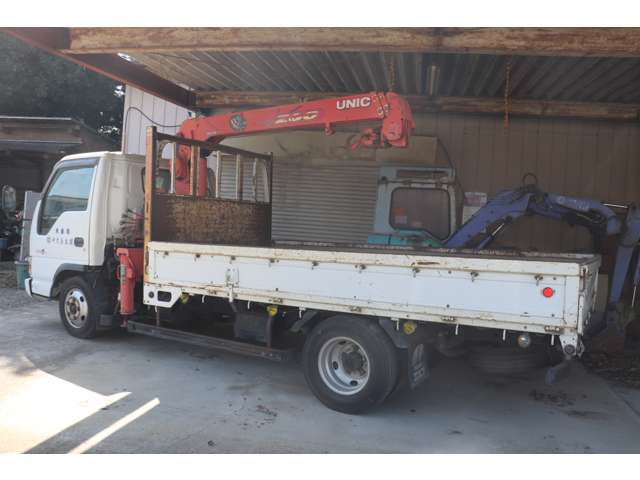 Isuzu Elf 3