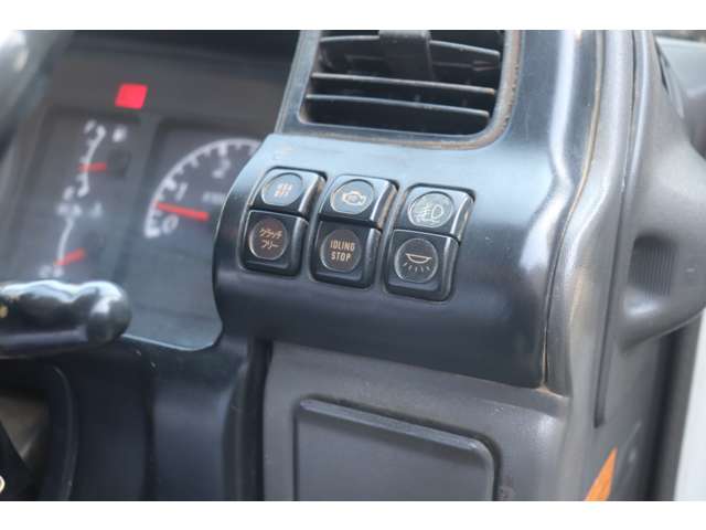 Isuzu Elf 10