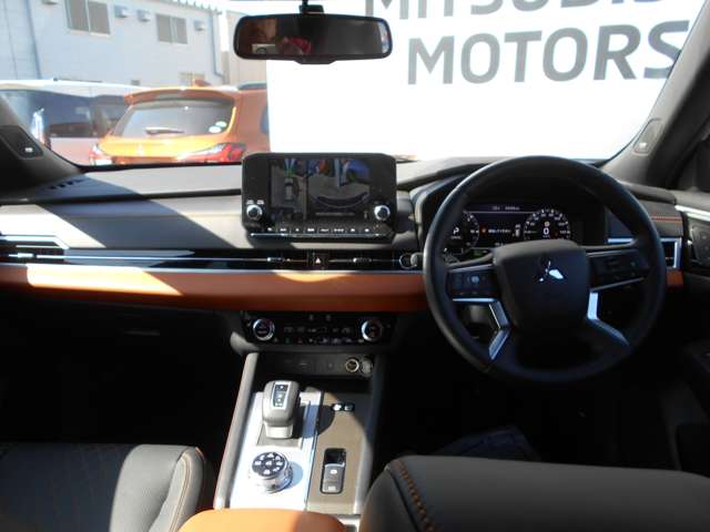 Mitsubishi Outlander 11