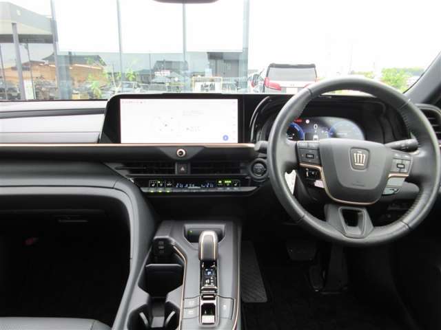 Toyota Crown Crossover 3