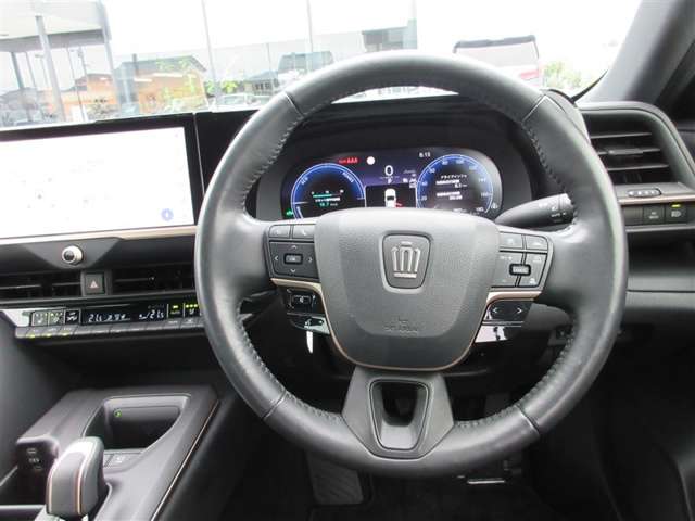 Toyota Crown Crossover 5