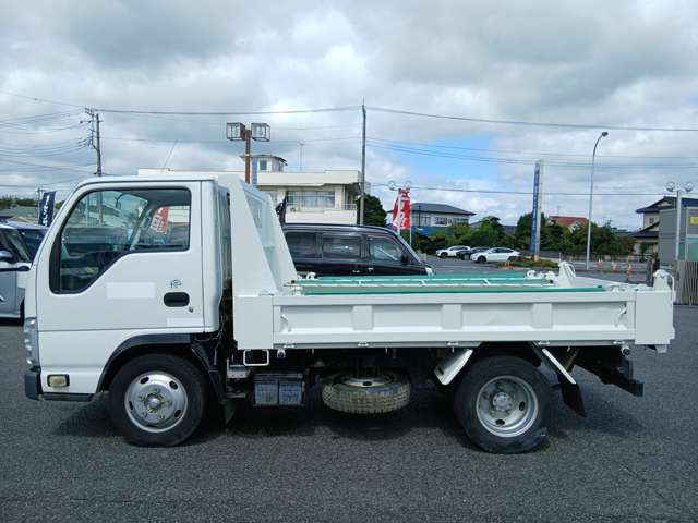 Isuzu Elf 6