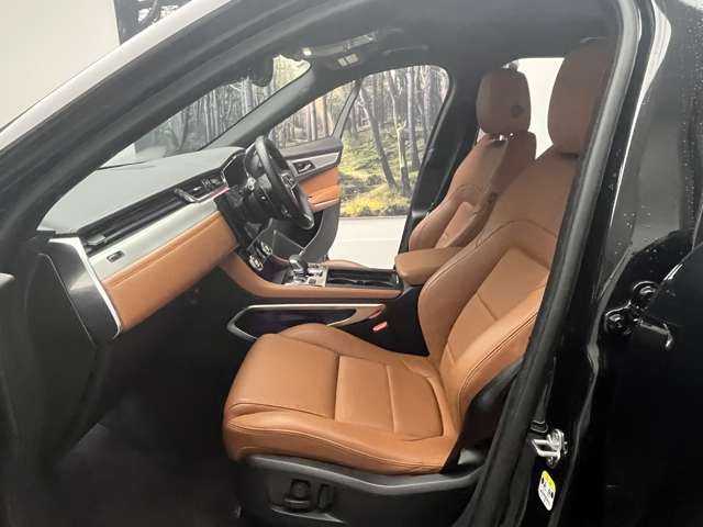 Jaguar F-Pace 5