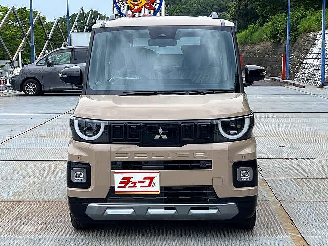 Mitsubishi Delica Mini 2