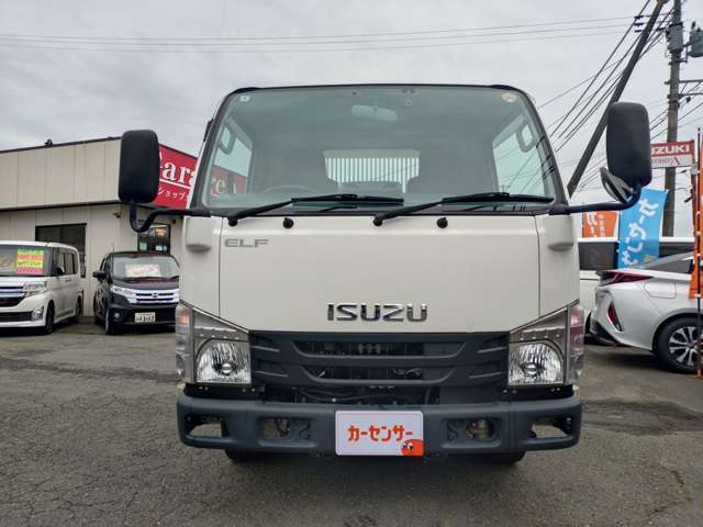 Isuzu Elf 4