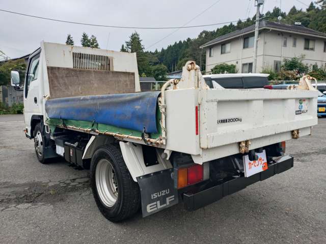 Isuzu Elf 8
